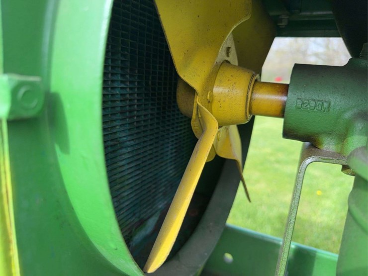 john-deere-b-image-24
