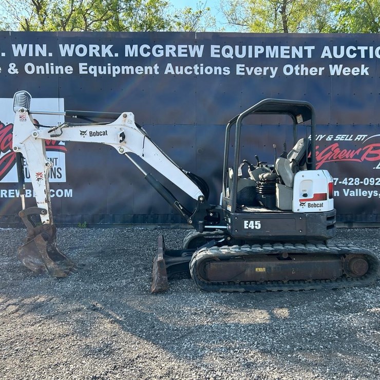 2015 BOBCAT E45