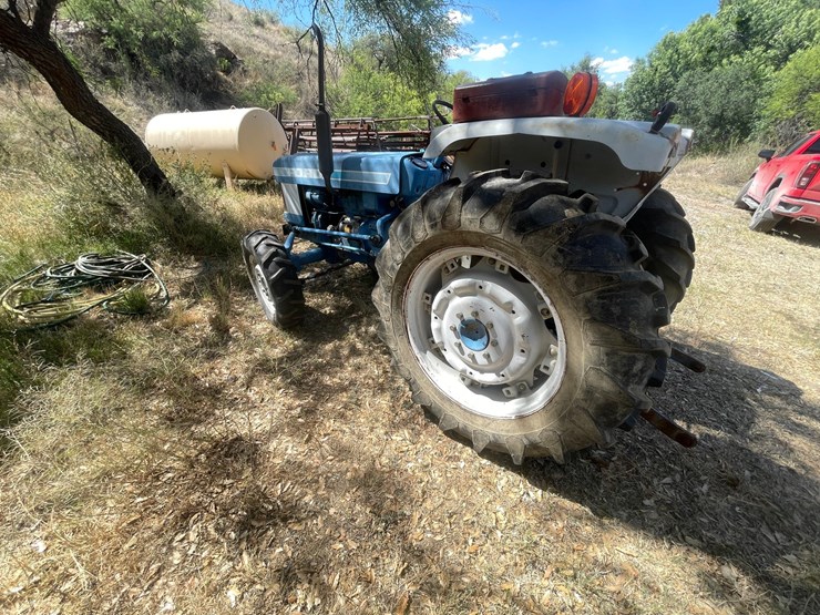 ford-tractor-image-7