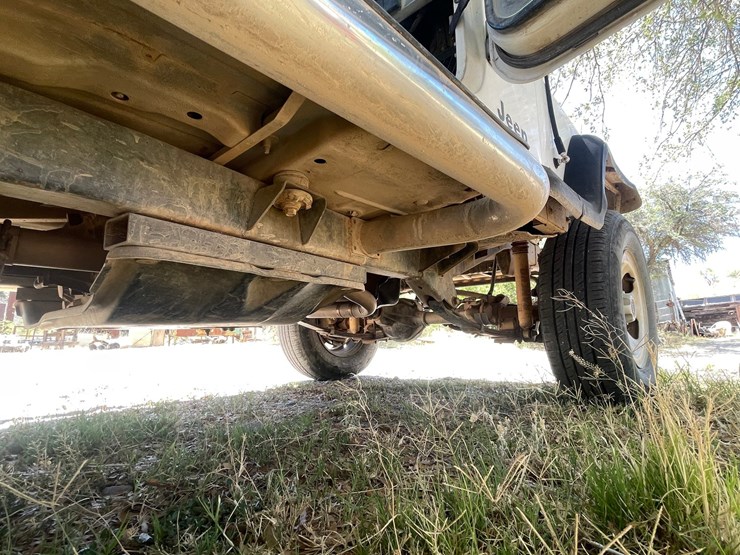 1994-jeep-wrangler-image-32