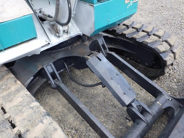 komatsu-pc50uu-1-image-28