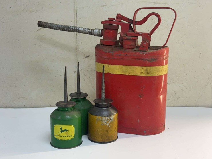 eagle-manufacturing-oil-can-and-john-deere-oiler-cans-image-1