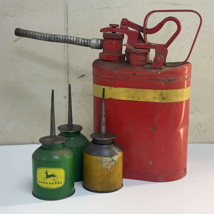 Eagle Manufacturing Oil Can and John Deere Oiler Cans