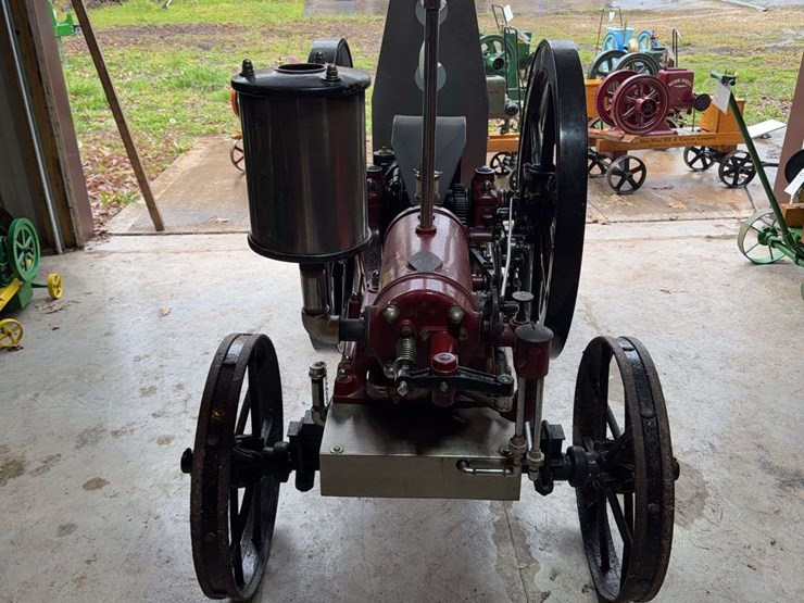 international-harvester-famous-4hp-image-5