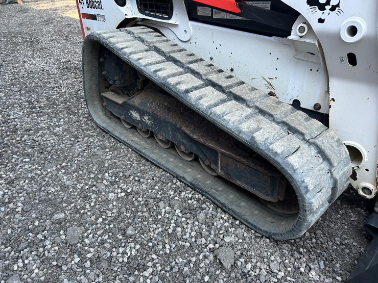 2016-bobcat-t740-image-12