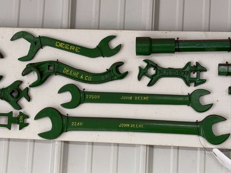 john-deere-and-van-brunt-implement-wrenches-image-3