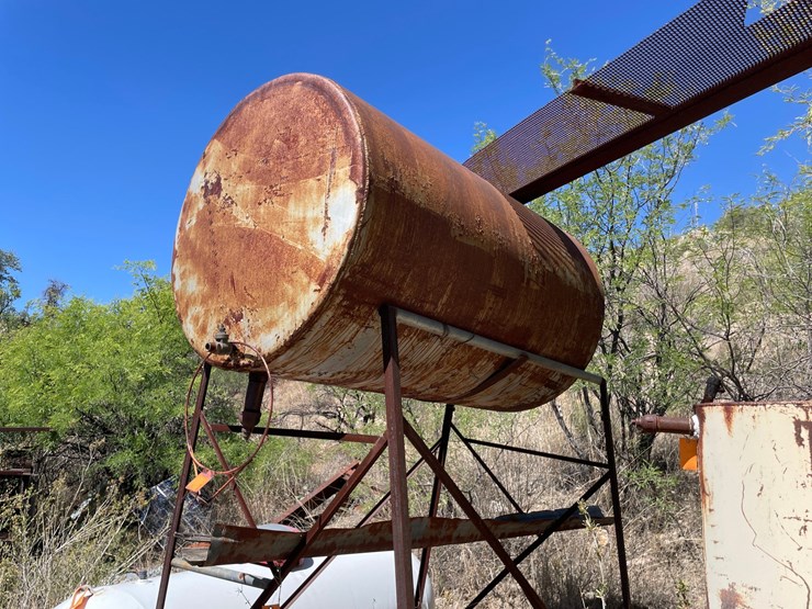 #1061-•-gravity-fed-fuel-tank-image-6