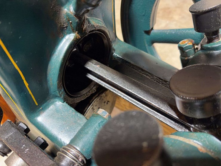 1925-fuller-and-johnson-1-1/2hp-image-17