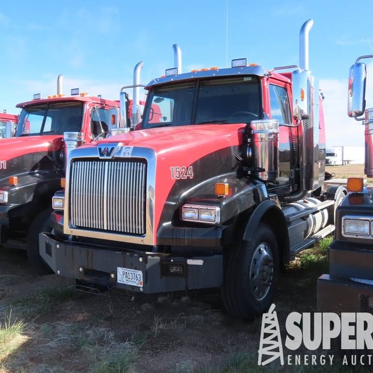 2015 WESTERN STAR 4900