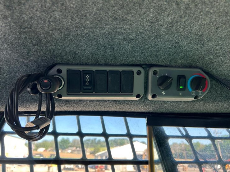 bobcat-t300-image-27