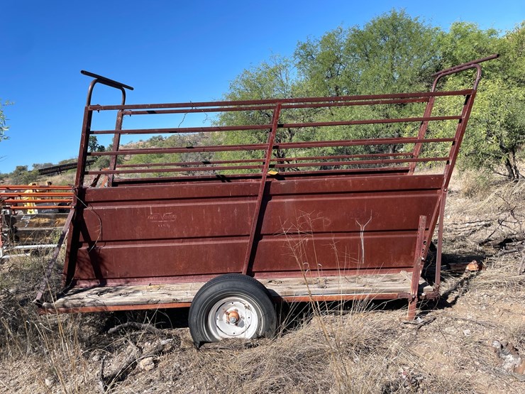 #1020-•-big-valley-portable-cattle-loading-chute-image-2