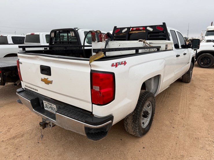 2016-chevrolet-silverado-2500hd-image-4