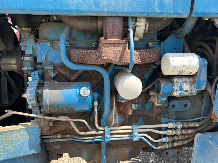 ford-7710-image-18