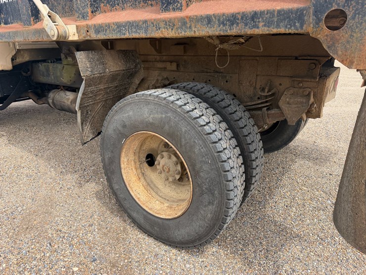 1991-ford-800-image-5