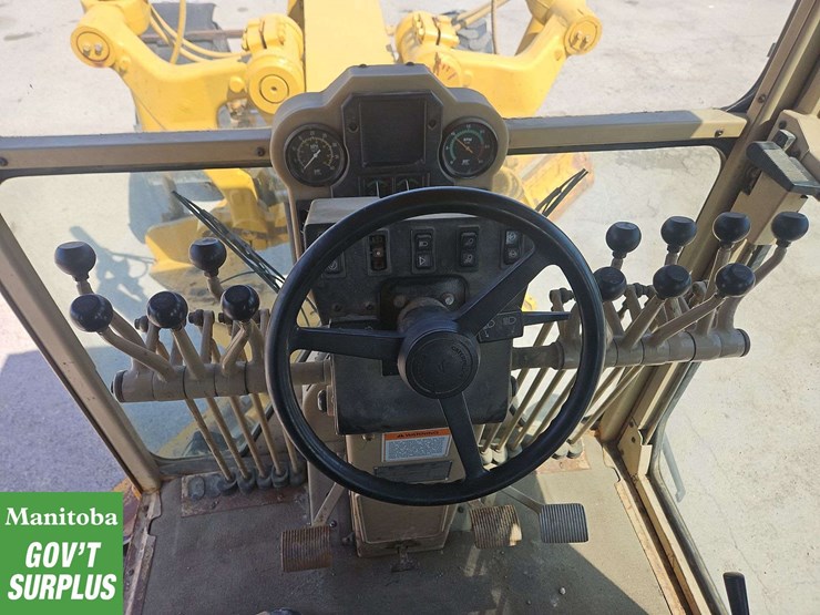 caterpillar-140h-image-26