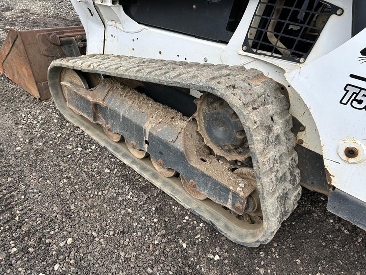 2019-bobcat-t590-image-17