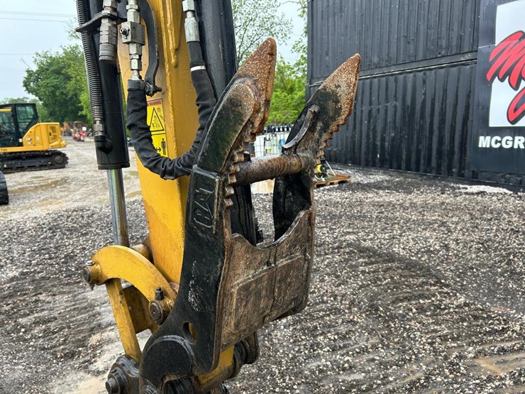 2016-caterpillar-305e2-image-9