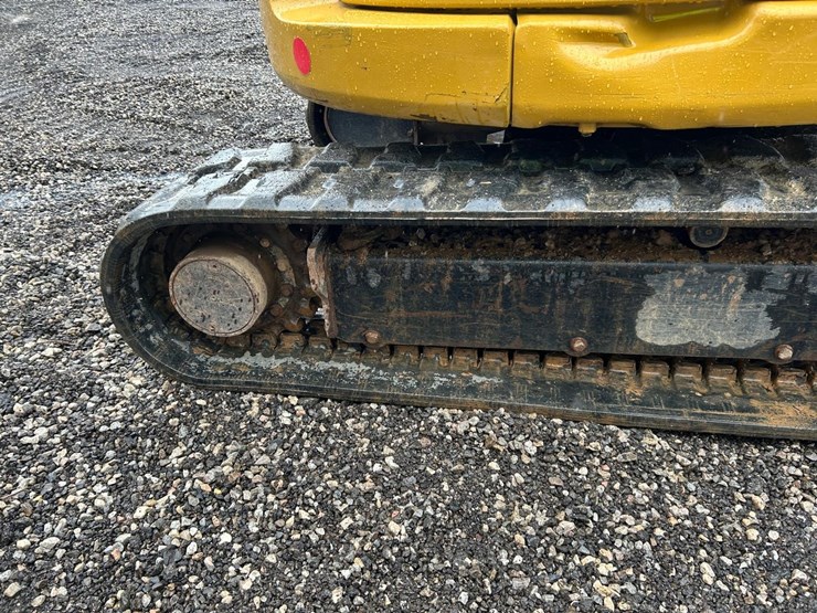 2016-caterpillar-305e2-image-12