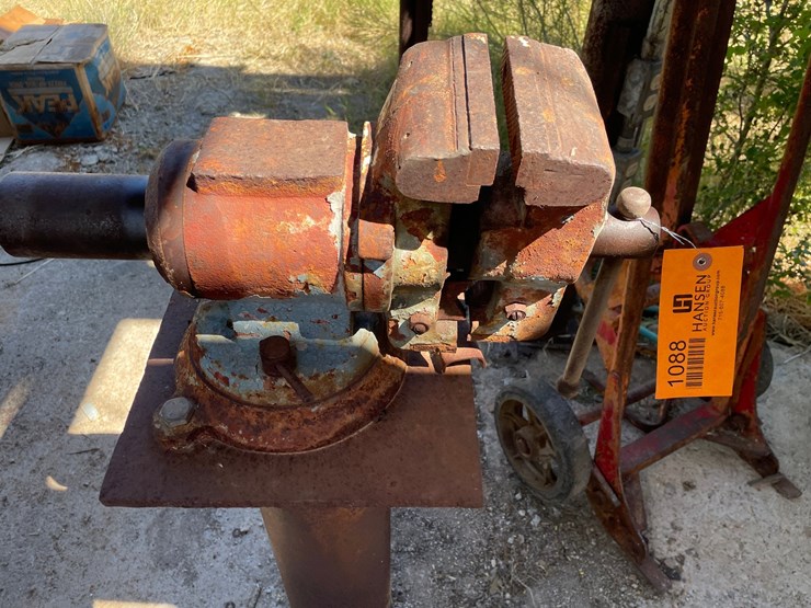 #1088-•-allied-multi-purpose-bench-vise-image-8