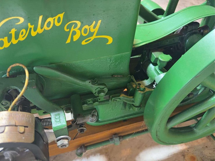 1921-waterloo-boy-2hp-engine-image-12
