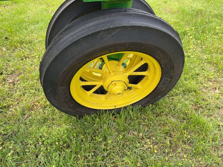 john-deere-b-image-20