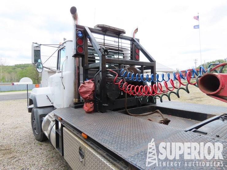 1994-mack-rd690s-image-4