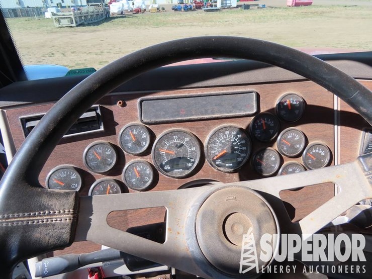 2015-western-star-4900-image-9