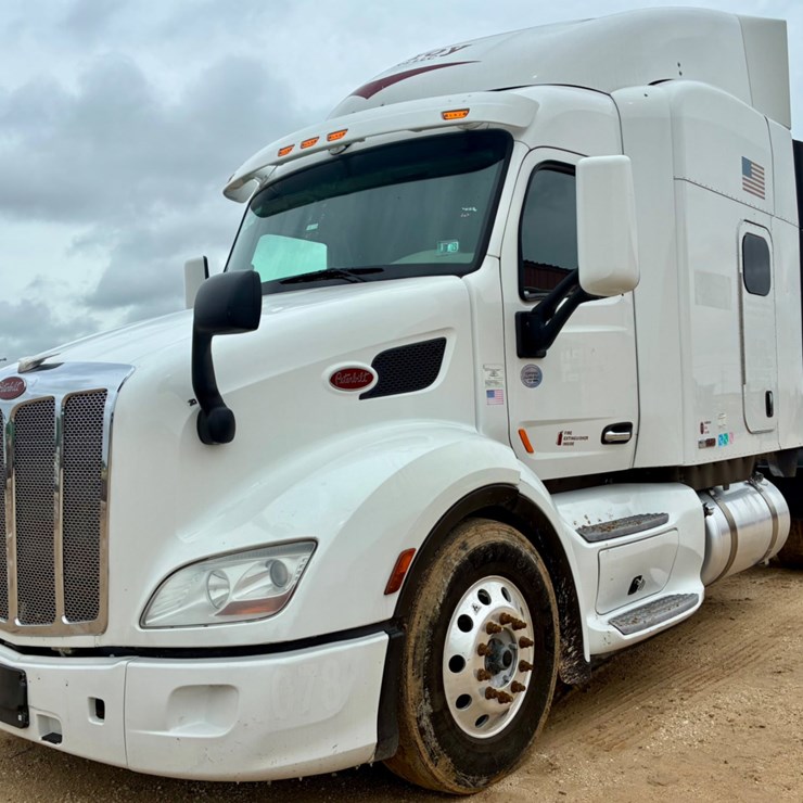 2019 PETERBILT 579
