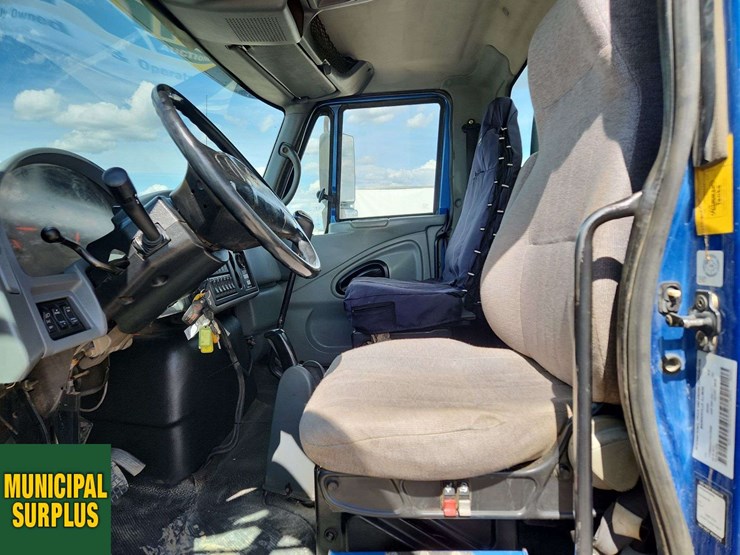 2007-international-durastar-4300-image-17