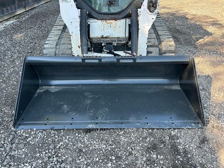 2016-bobcat-t740-image-9