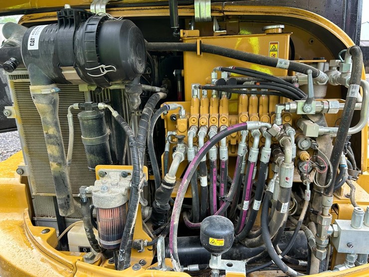 2016-caterpillar-305e2-image-14