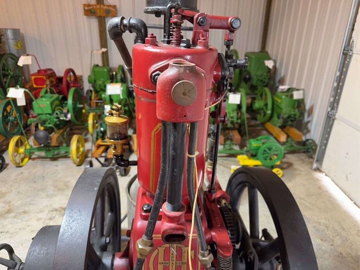 international-harvester-famous-2hp-image-13