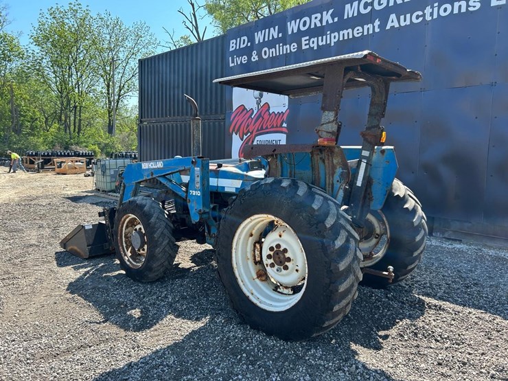 new-holland-3930-image-2