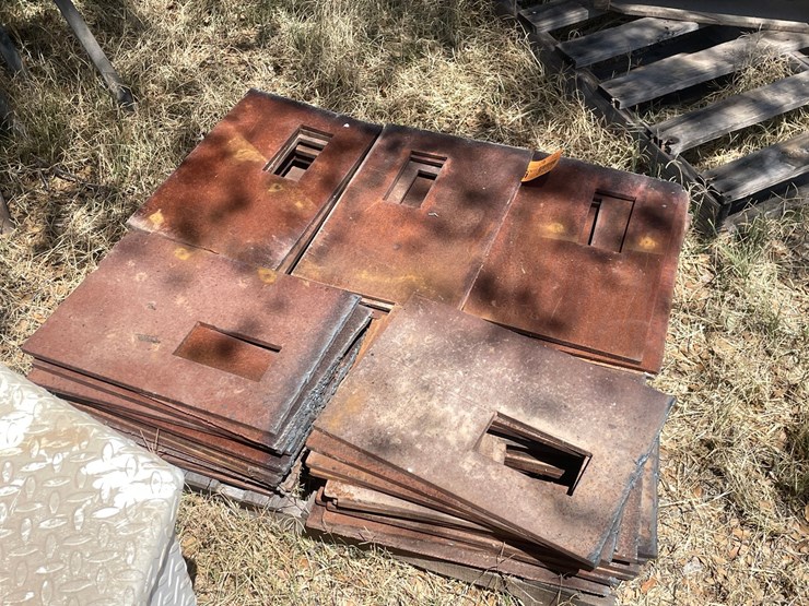 #1072-•-pallet-of-metal-cut-off-image-3