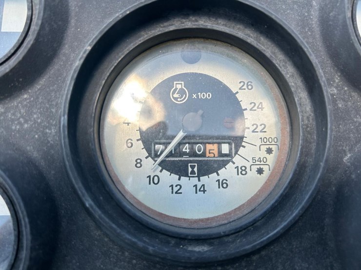 ford-7710-image-21