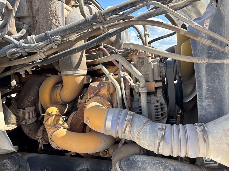 sterling-tri-axle-dump-truck-image-7