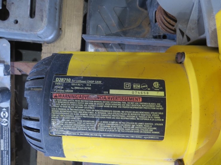 dewalt-d28710-chopsaw-image-3
