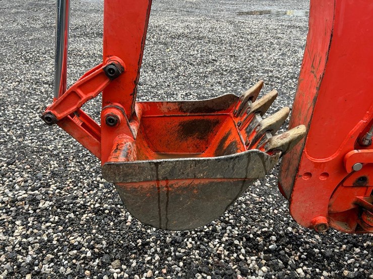 kubota-b26-image-16