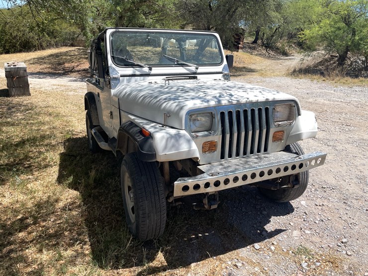 1994-jeep-wrangler-image-3