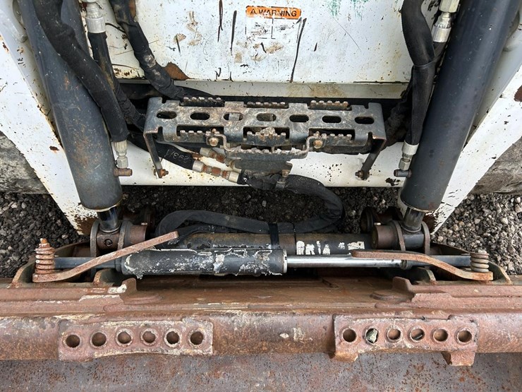2019-bobcat-t590-image-10