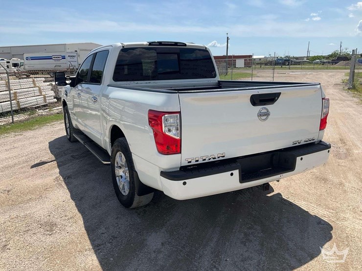 2017-nissan-titan-image-4