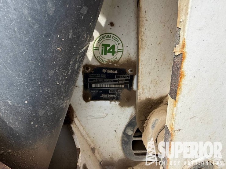 2013-bobcat-t870-image-10