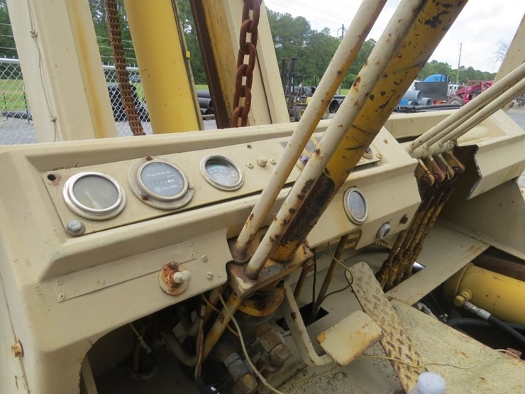caterpillar-3208-image-10