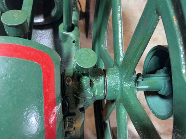 lansing-2hp-engine-image-15