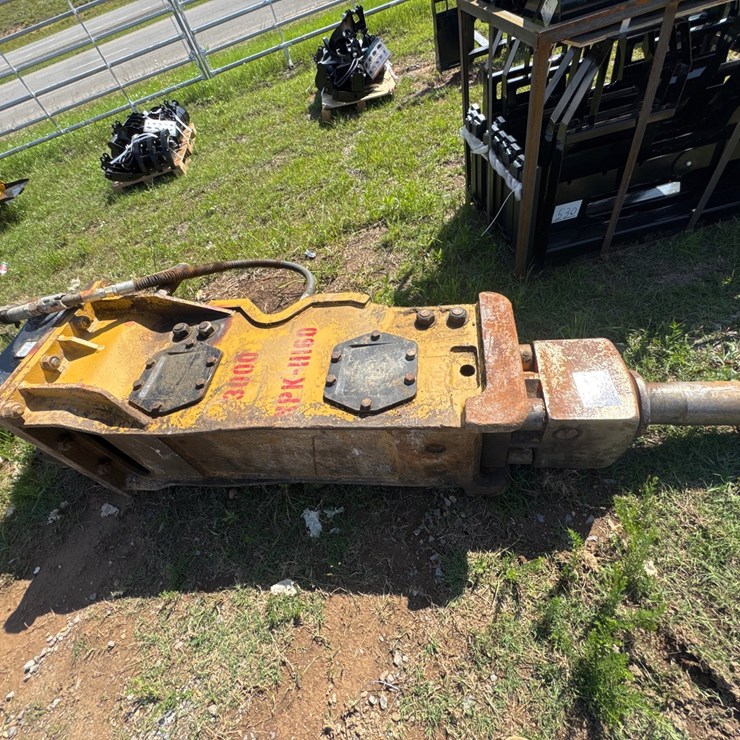 CATERPILLAR 320