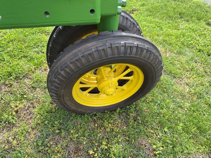 john-deere-b-image-17