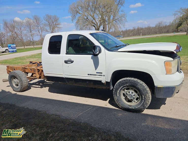 2007-gmc-sierra-2500hd-image-6