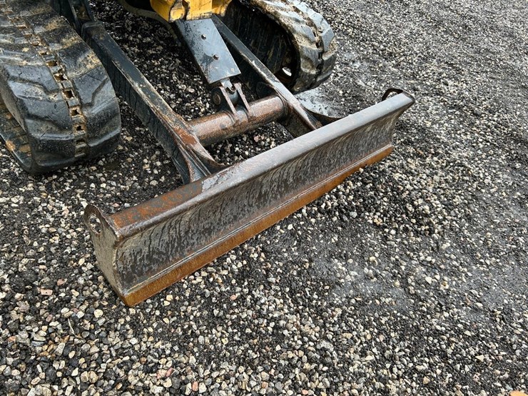 deere-27d-image-9