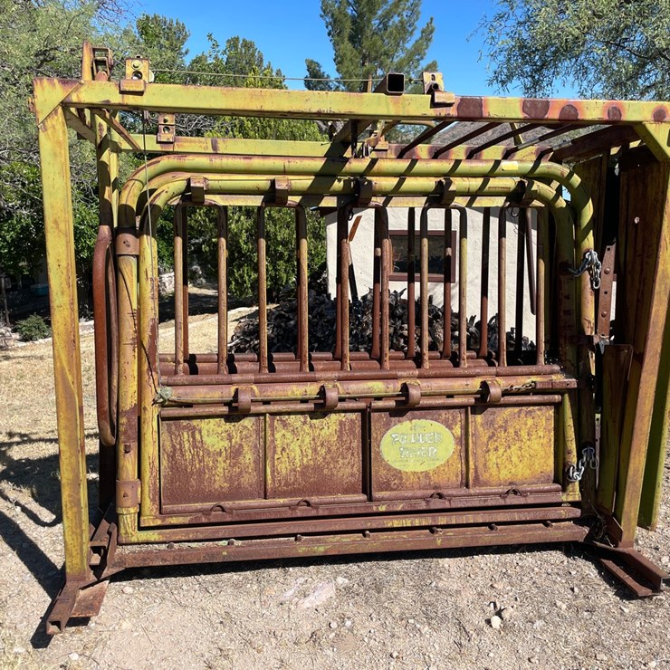 #1019 • Powder River Squeeze Chute