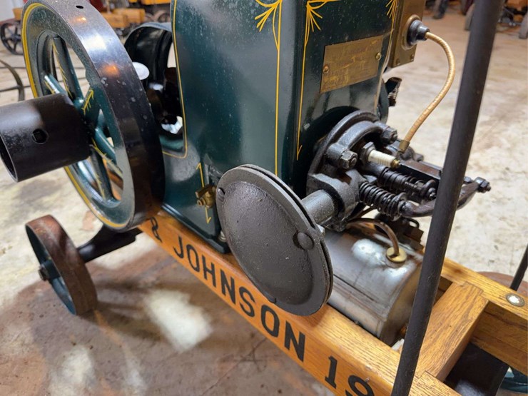 1925-fuller-and-johnson-1-1/2hp-image-12